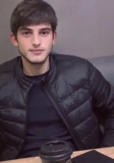 Арман из Москвы, ищу на сайте знакомства на одну ночь