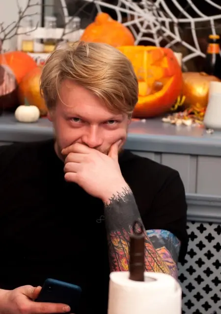 Александр из Магадана, ищу на сайте постоянные отношения