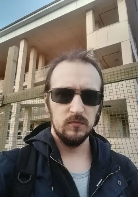 Александр из Ханты-Мансийска, мне 31, познакомлюсь для вирта