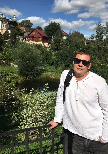 Я Геннадий, 37, из Суздаля, ищу знакомства на одну ночь