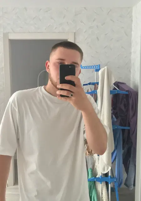 Я Никита Николаевич, 21, знакомлюсь на одну ночь в Нефтеюганске