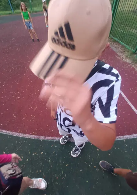 Сергей из Славянска-на-Кубани, мне 20, познакомлюсь на одну ночь