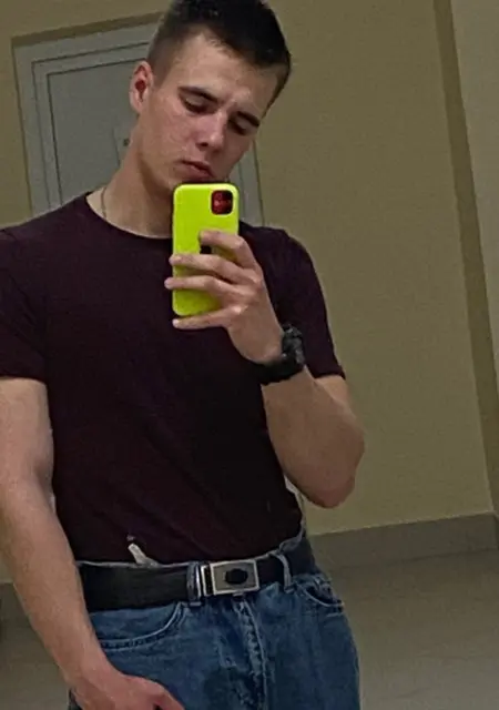 Максим из Сызрани, ищу на сайте общение