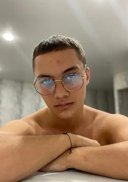 Роман из Елабуги, мне 21, познакомлюсь для вирта