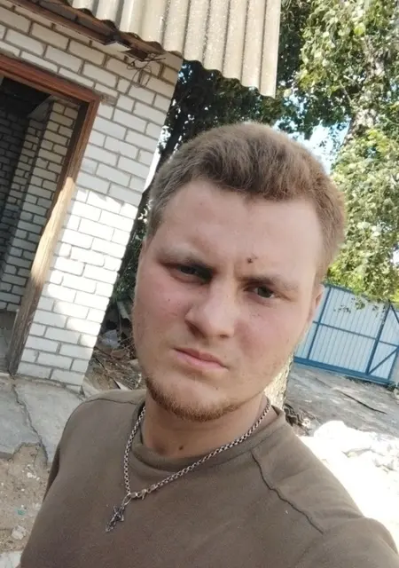 Даниил з Горлівки, мені 22 років, познайомлюсь для спілкування
