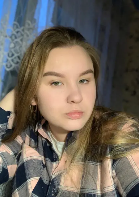Я Александра, 21, знакомлюсь для открытые отношения в Ярославле