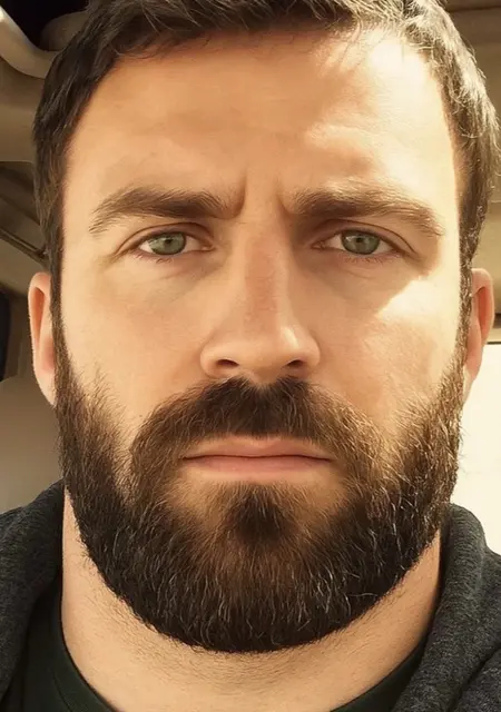 Павел из Южно-Сахалинска, мне 30, познакомлюсь на одну ночь