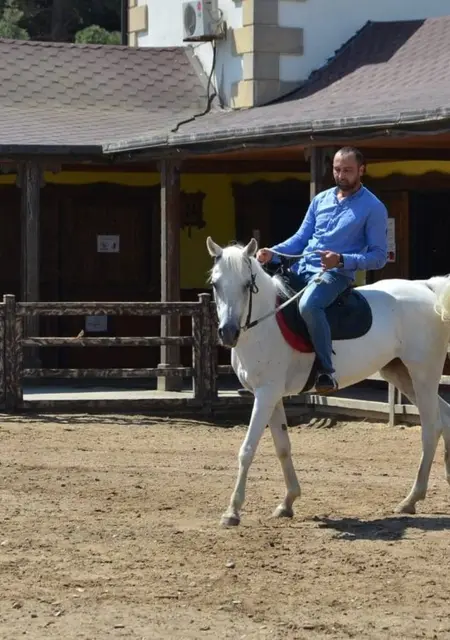 Рафик из Дербента, мне 38, познакомлюсь для совместных путешествий