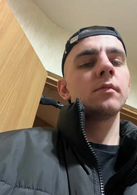 Даниил из Тихвина, мне 24, познакомлюсь для приятного времяпровождения