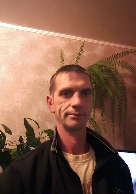 Я Максим, 47, из Елизова, ищу знакомство для открытые отношения