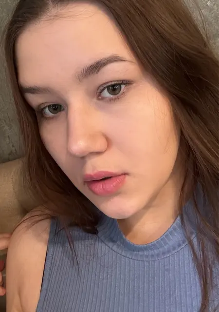 Катя из Великого Новгорода, мне 19, познакомлюсь для общения