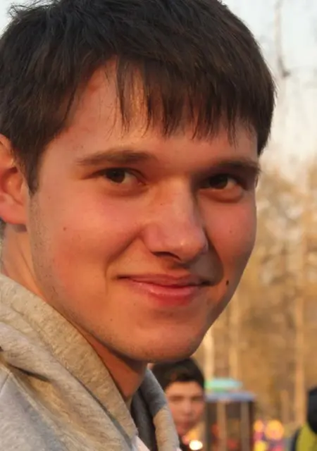 Я Арт, 21, из Омска, ищу знакомства на одну ночь