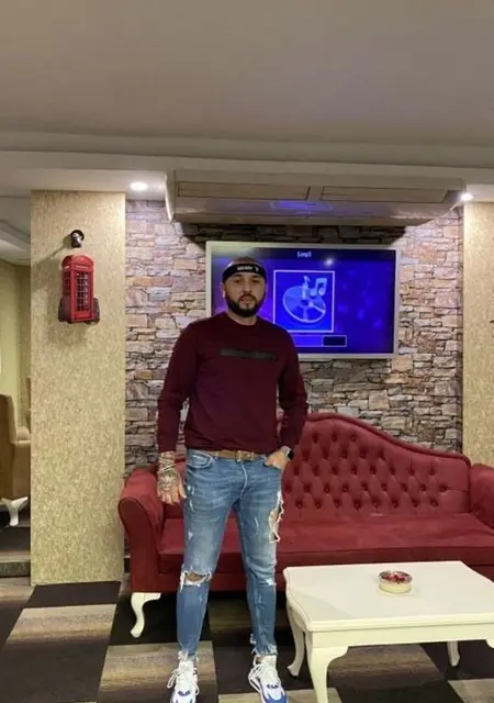 Soy Agustin, 38 años de Madrid, busco conocer gente