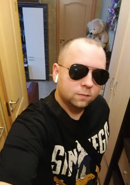 Андрей из Новокуйбышевска, мне 37, познакомлюсь на одну ночь