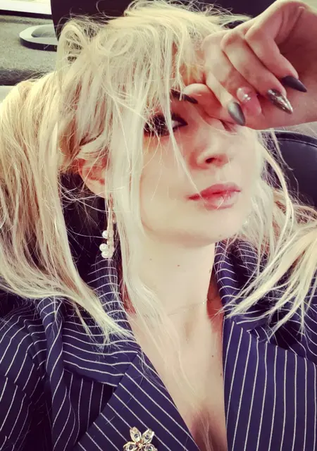 Валентина из Благовещенска, ищу на сайте постоянные отношения