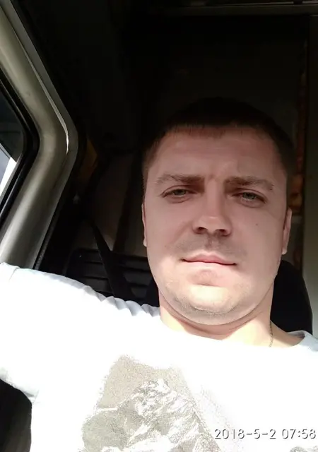 Валентин из Жодино, мне 44, познакомлюсь на одну ночь