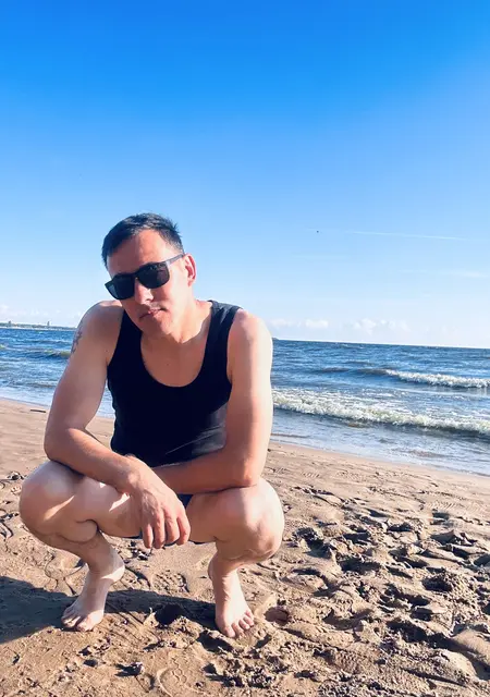 Артем из Мурино, ищу на сайте знакомства на одну ночь