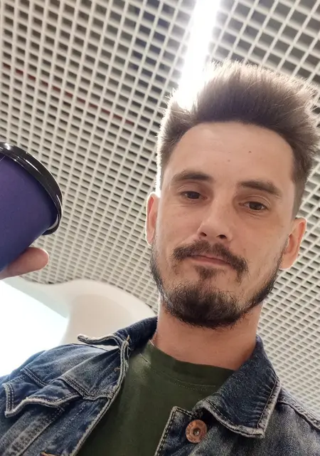 Я Дмитрий, 33, знакомлюсь без обязательств в Архангельске