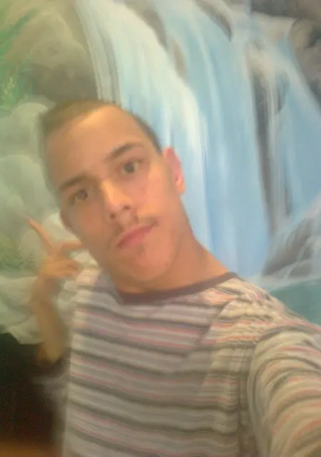 Я Артем, 32, из Кирово-Чепецка, ищу знакомство для постоянных отношений