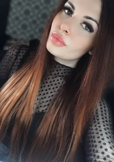 Я Лёля, 27, из Екатеринбурга, ищу знакомства без обязательств