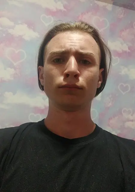 Давид из Ангарска, мне 21, познакомлюсь на одну ночь