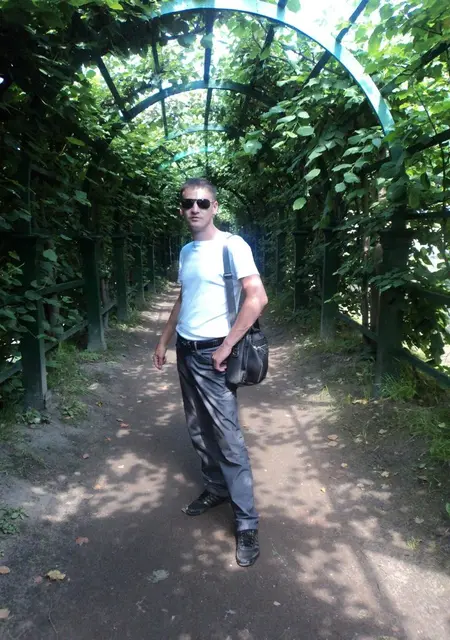 Я Максим, 41, из Твери, ищу знакомства на одну ночь