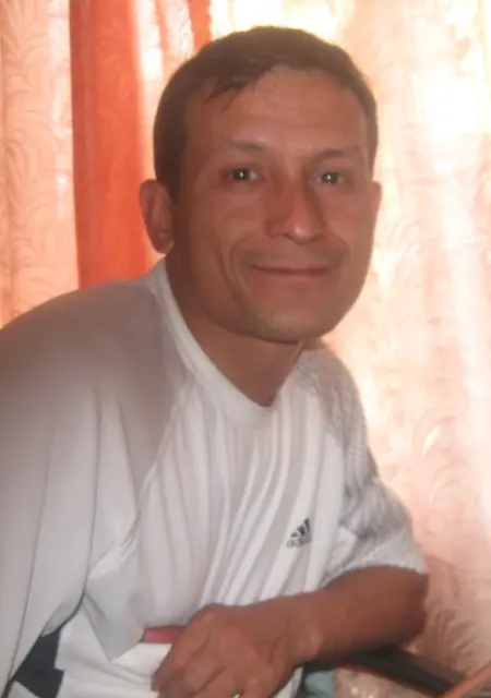 Roman из Ижевска, мне 47, познакомлюсь для общения