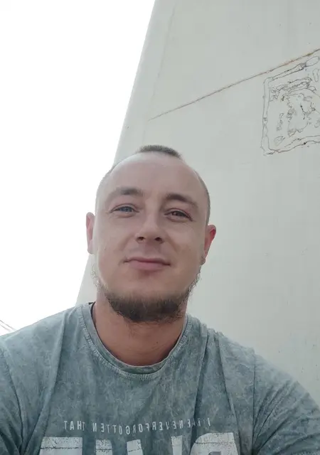 Константин из Туапсе, мне 33, познакомлюсь для приятного времяпровождения