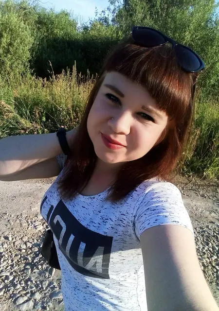 Аленка из Кирова, мне 31, познакомлюсь на одну ночь