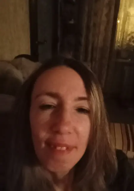 Яна из Йошкар-Олы, ищу на сайте общение