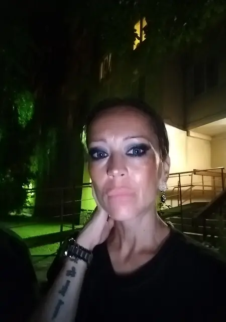 Я Юлия, 40, знакомлюсь без обязательств в Санкт-Петербурге