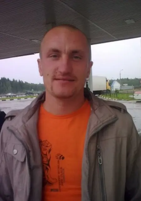 Я Dmitriy, 41, из Одинцова, ищу знакомства без обязательств