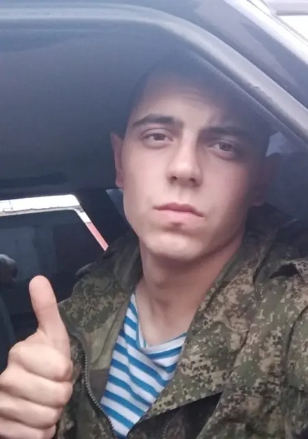 Я Богдан, 28, из Ярославля, ищу знакомства без обязательств