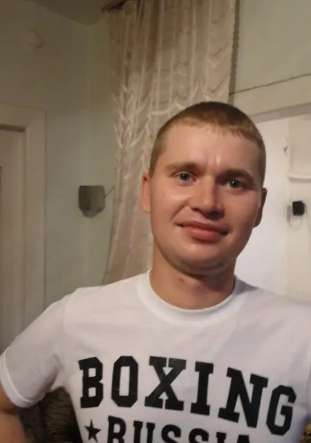 Олег из Чика, мне 37, познакомлюсь на одну ночь