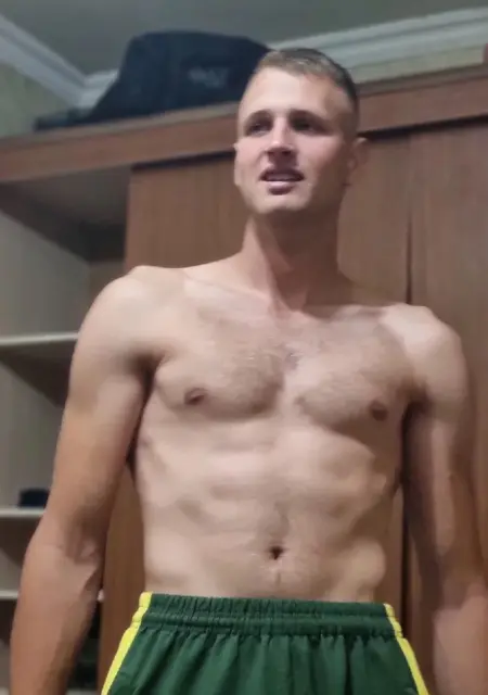 Владислав из Еревана, мне 26, познакомлюсь для приятного времяпровождения