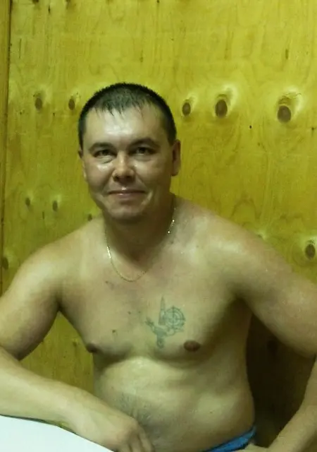 Виталий из Райчихинска, мне 43, познакомлюсь на одну ночь