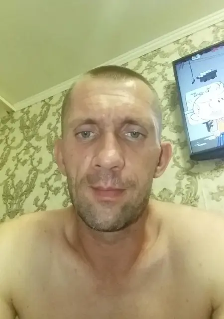 Я Виктор, 41, из Киева, ищу знакомства без обязательств