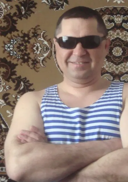 Александр из Мысков, ищу на сайте знакомства без обязательств