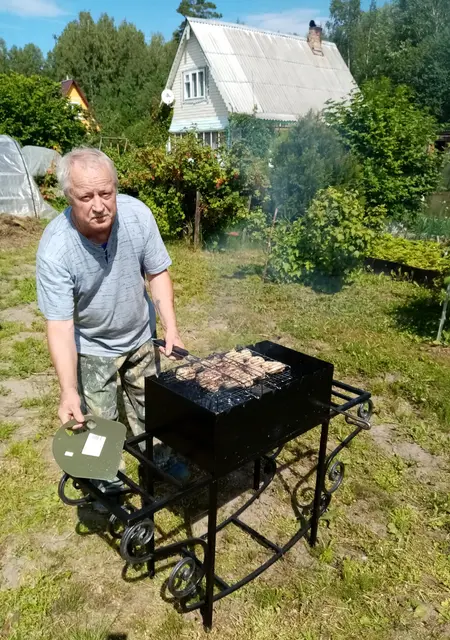 Я Александр, 70, из Петрозаводска, ищу знакомства без обязательств