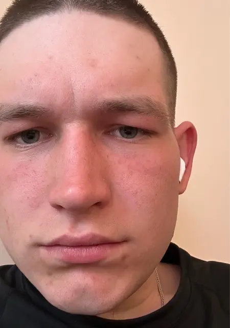 Я Роман, 20, из Выборга, ищу знакомства без обязательств