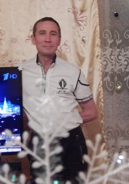 Аркадий из Рязани, мне 64, познакомлюсь на одну ночь