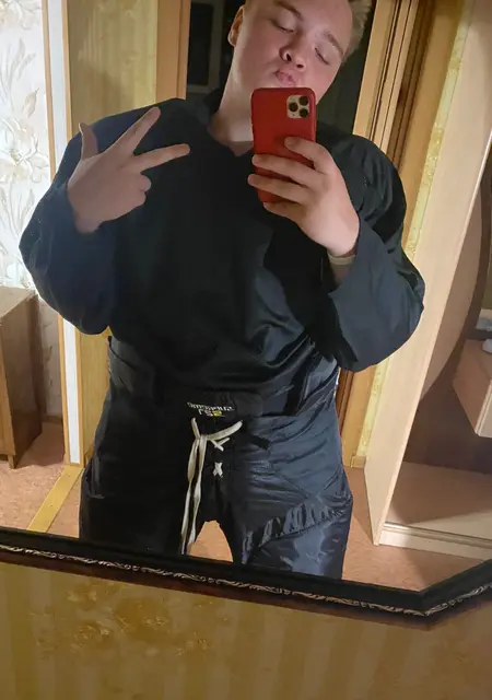 Я Aleksandr, 21, из Анапы, ищу знакомство для дружбы