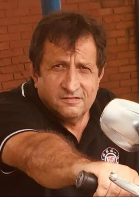 Viktor из Франкфурта-на-майне, ищу на сайте знакомства на одну ночь