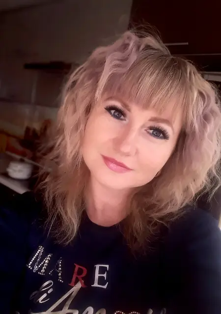 Настя из Благовещенска, мне 45, познакомлюсь для общения