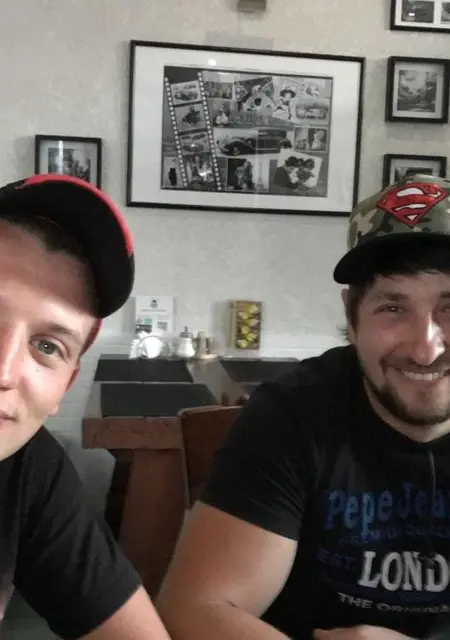 Александр из Нефтеюганска, ищу на сайте знакомства на одну ночь