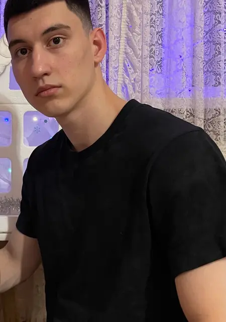 Я Артур, 20, из Салавата, ищу знакомства на одну ночь