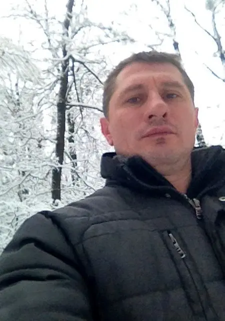 Я Алексей, 49, знакомлюсь без обязательств в Калининграде