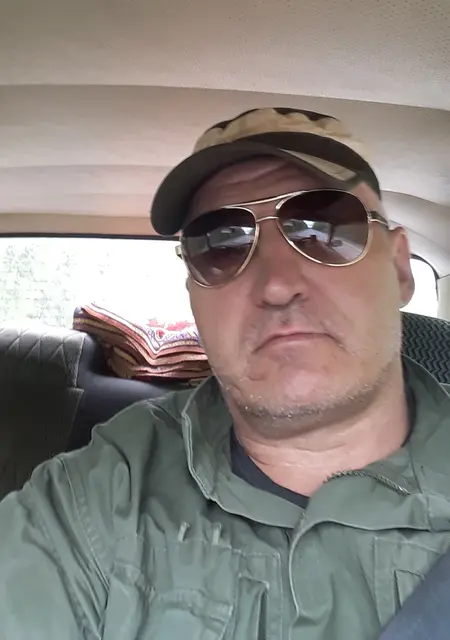 Владимир из Челябинска, ищу на сайте знакомства без обязательств