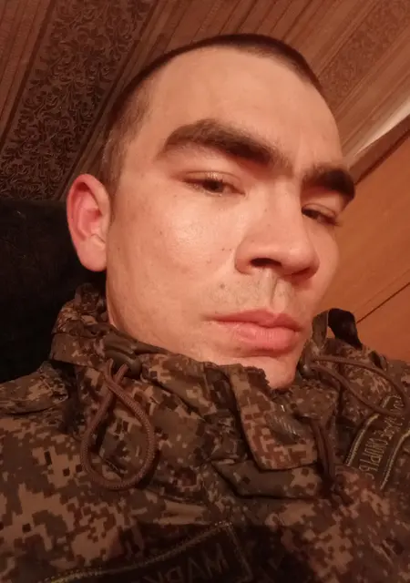 Я Вова, 26, из Буйнакска, ищу знакомства без обязательств