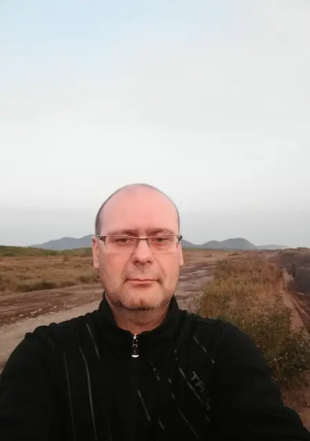 Я Олег, 50, знакомлюсь без обязательств в Елизове